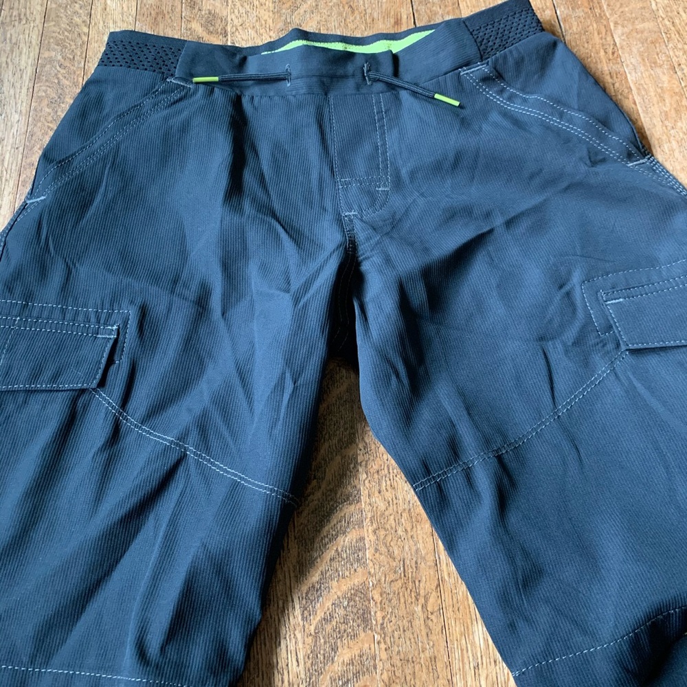 Lee’s Shorts
